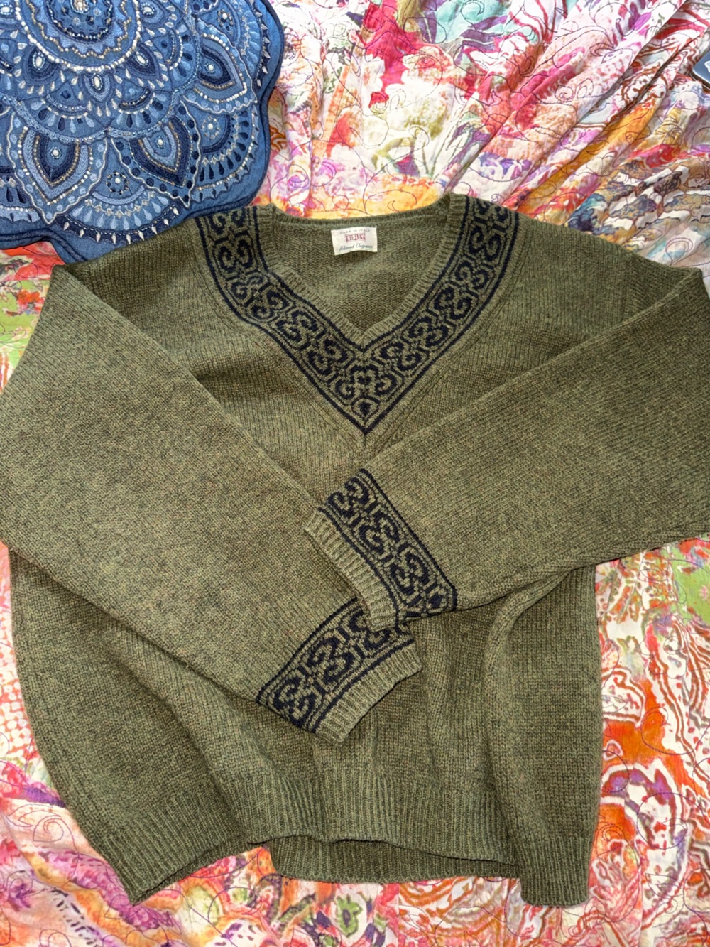 Sisley Olive Green V-Neck Sweater with Navy Geometric Trim